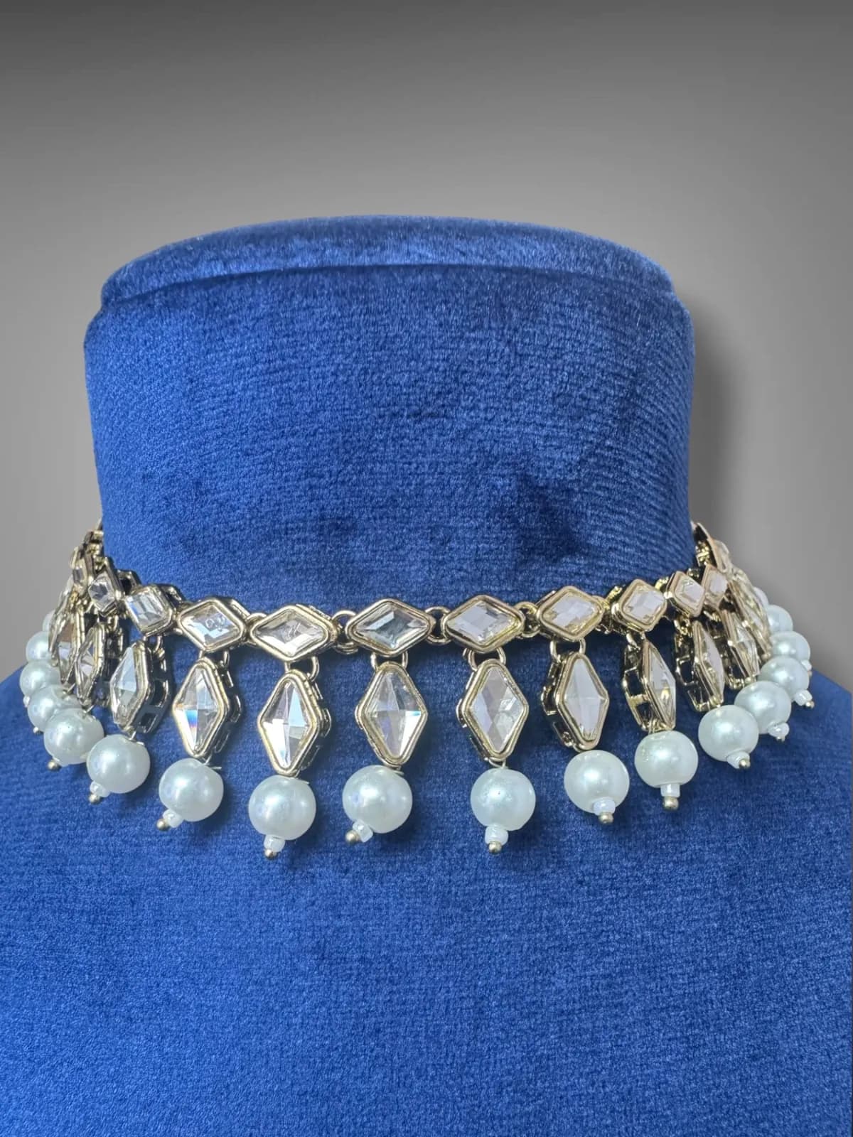 Elegant Kundan Geometric Choker Set - View 2