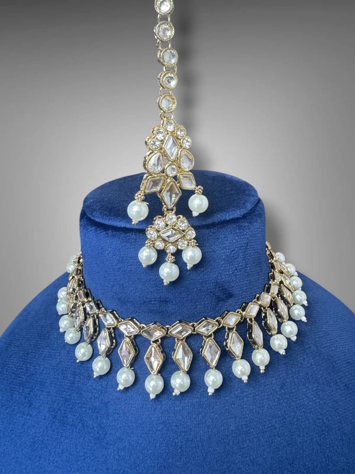 Elegant Kundan Geometric Choker Set - View 4