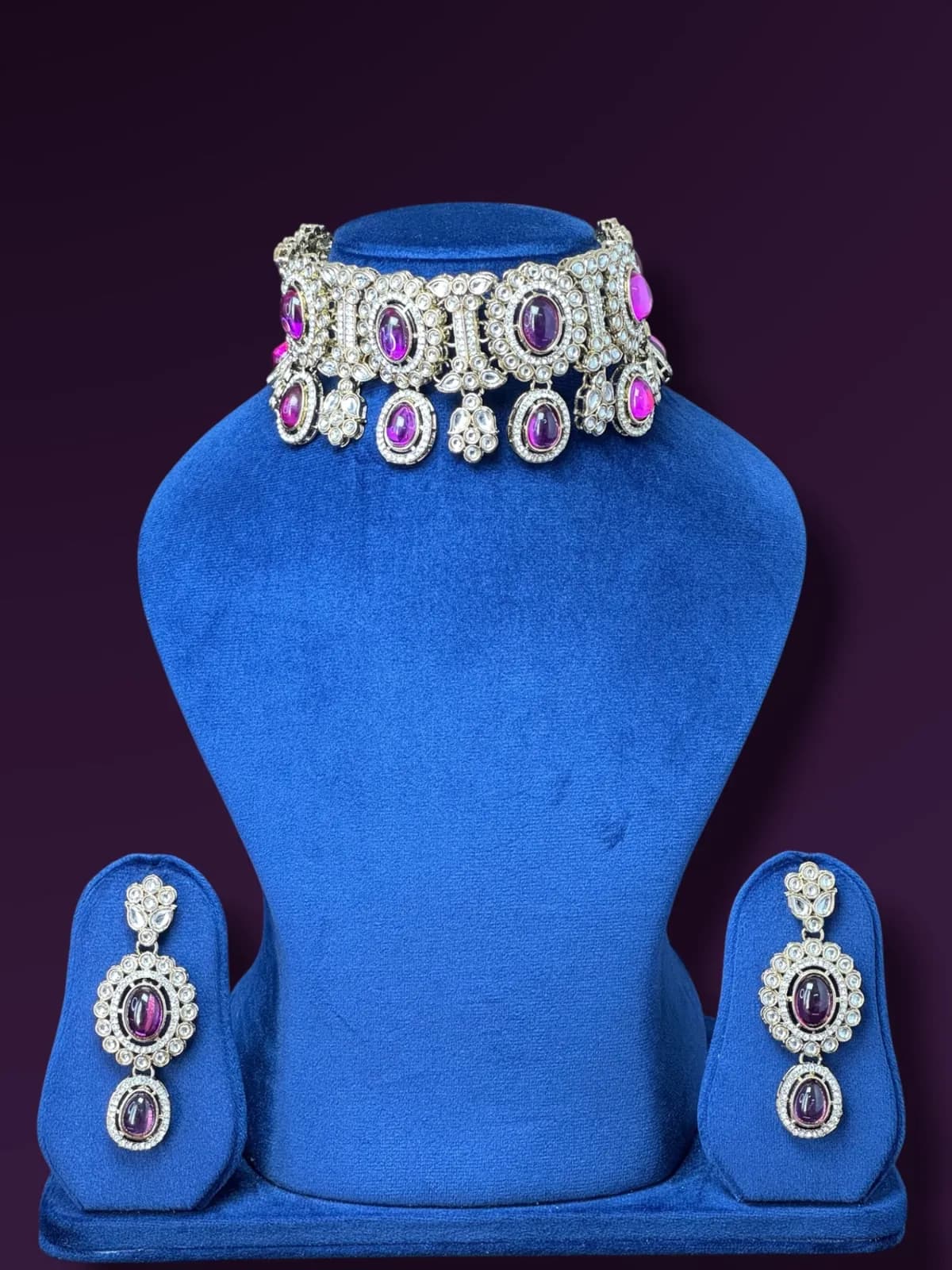 Handcrafted Kundan Cabochon Collar with Majestic Tiered Drops