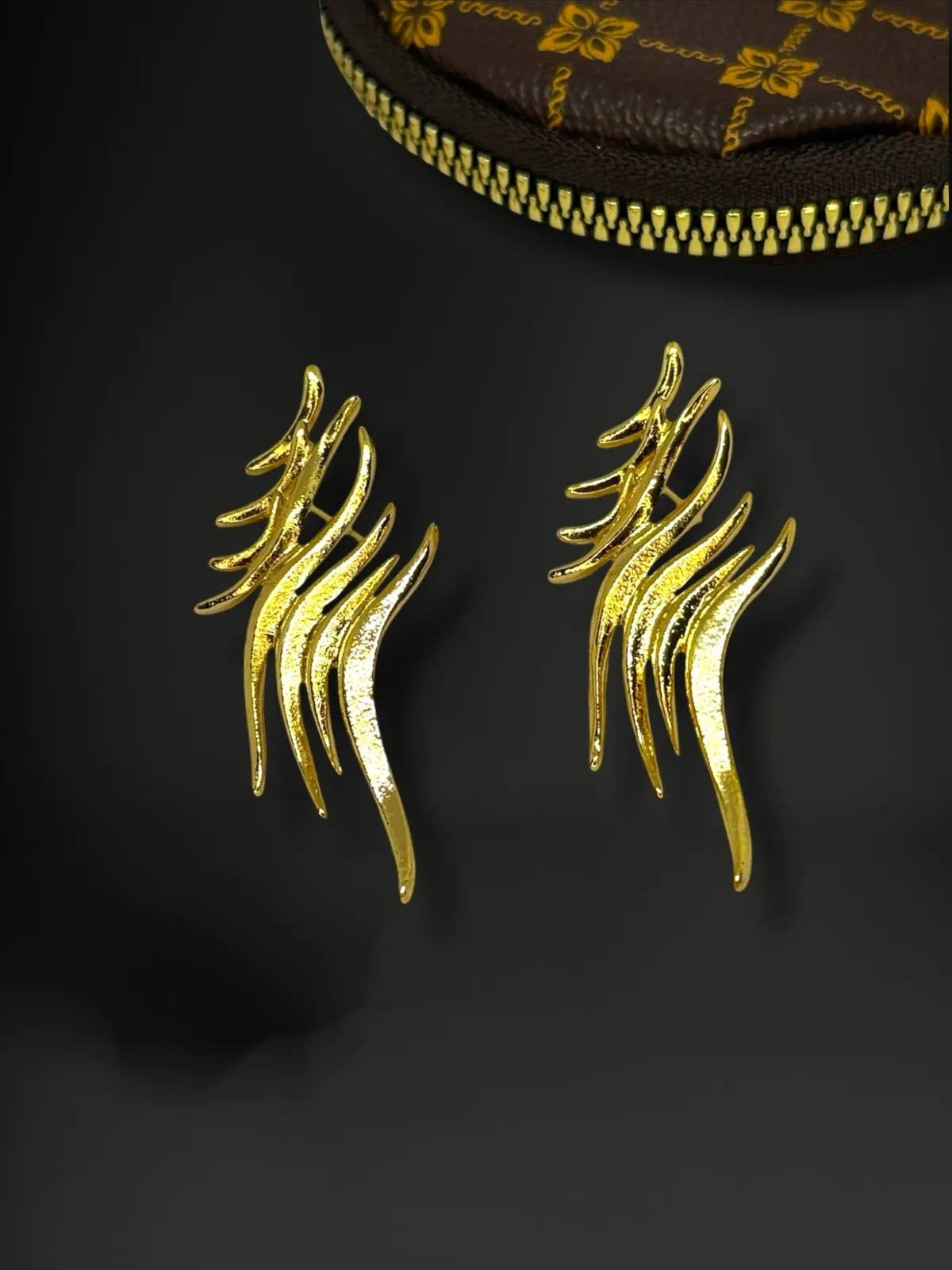 Luxe Geometric Rhombus Statement Halo Earrings