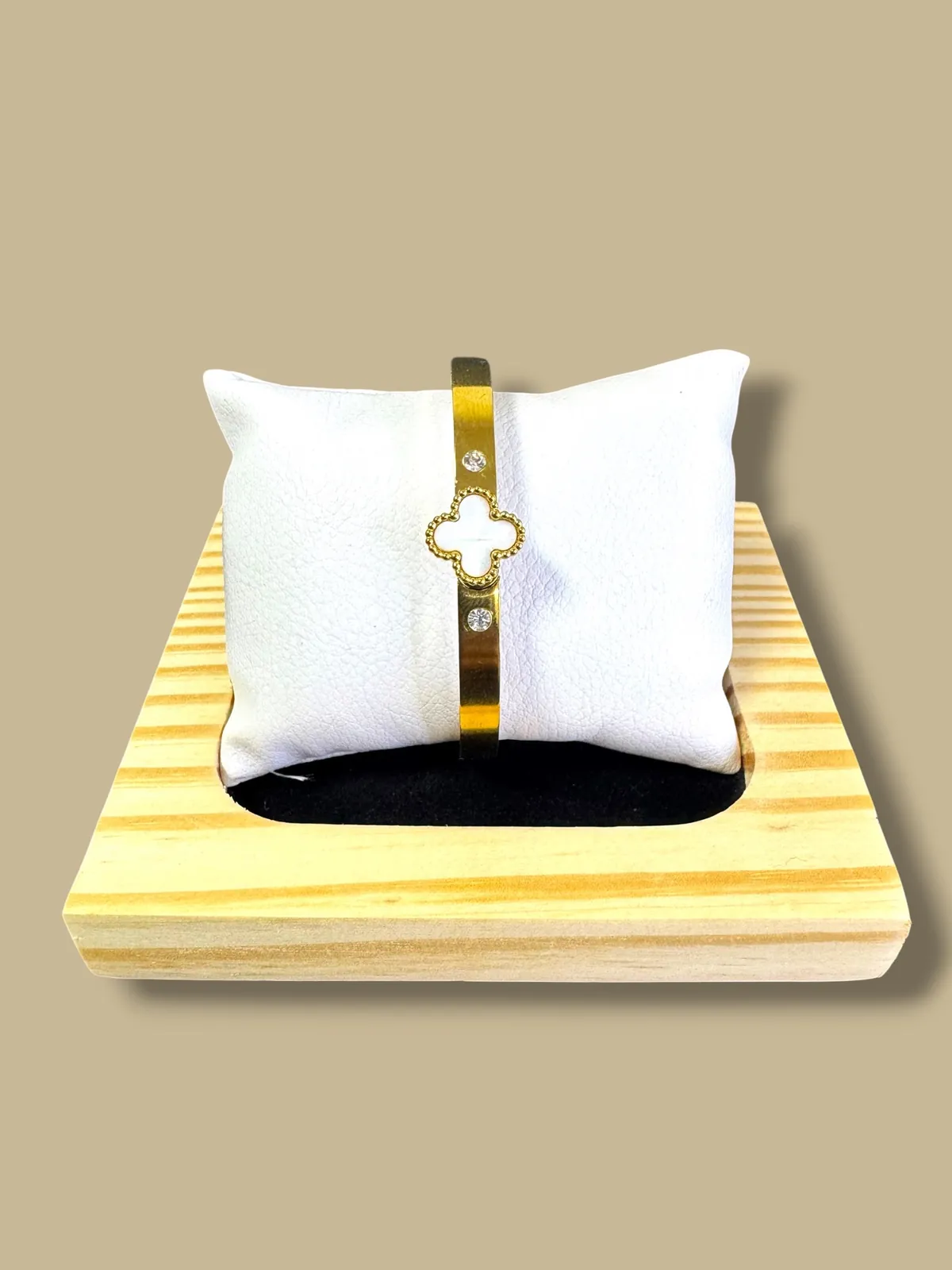 Luxe Clover-Motif Hinged Cuff Bangle